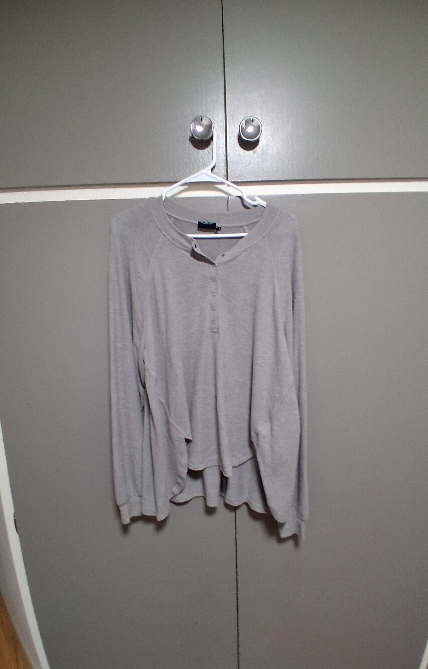 Urban Outfitters Light Gray Button-Front Long Sleeve Henley